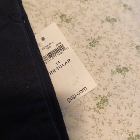 2 pairs of boys school uniform shorts. - Picture 5 of 5